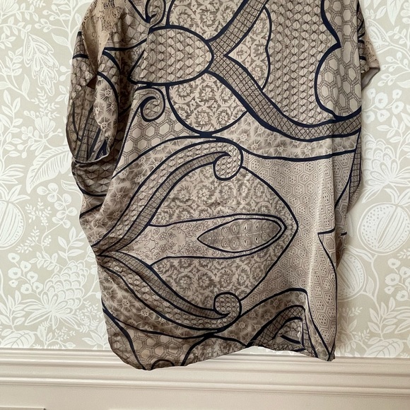 Aqua by Bloomingdale’s Blouse - Picture 4 of 6